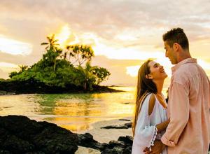 STA goes on to point out that “with so many idyllic beaches all around Samoa, it’s not hard to find a stunning secluded spot to enjoy some quality time with your loved one.” Couple on a beach in Samoa