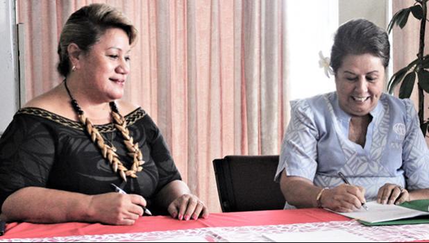 Finance Minister Mulipola Anarosa 'Ale Molio'o and ADRA country director Su'a Julia Wallwork at the Shelter and Hygiene Facilities Program funding announcement. (photo: govt of Samoa Twitter via RNZ) Mulipola Anarosa 'Ale Molio'o and Su'a Julia Wallwork