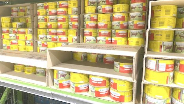 After RNZ Pacific made enquiries, Woolworths confirmed the full range of canned corned beef at Te Atatū South is now back on shelves. canned corned beef on store shelf