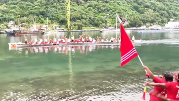 Excited fans greet Nuuuli’s Manulele Tausala