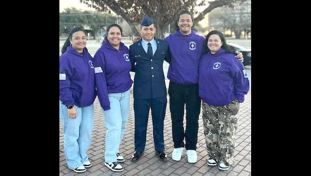 Henry Vailolo with family members