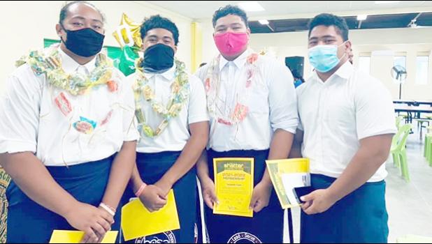 4 Leone High School HOSA members