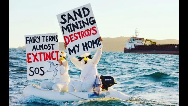 Pakiri seabed sand mining protestors 