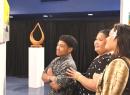 viewing the art at annual Moso'oi Gala 