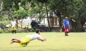 E pei lava o le felelei a le au tatafiti a Bruno lea maimoaga a le to’atele i le faiva o tama nei ae oso e tuli le polo toe maua lelei le sapo. OK a le mea, e alu atu fo’i i le aiga, o talileleia mai e le ‘aiga fiafia. [ata: THA]