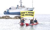 Cook Islands activists peacefully confront the Nautilus
